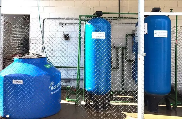 Filtro desfluoretador para a remoção de flúor da água